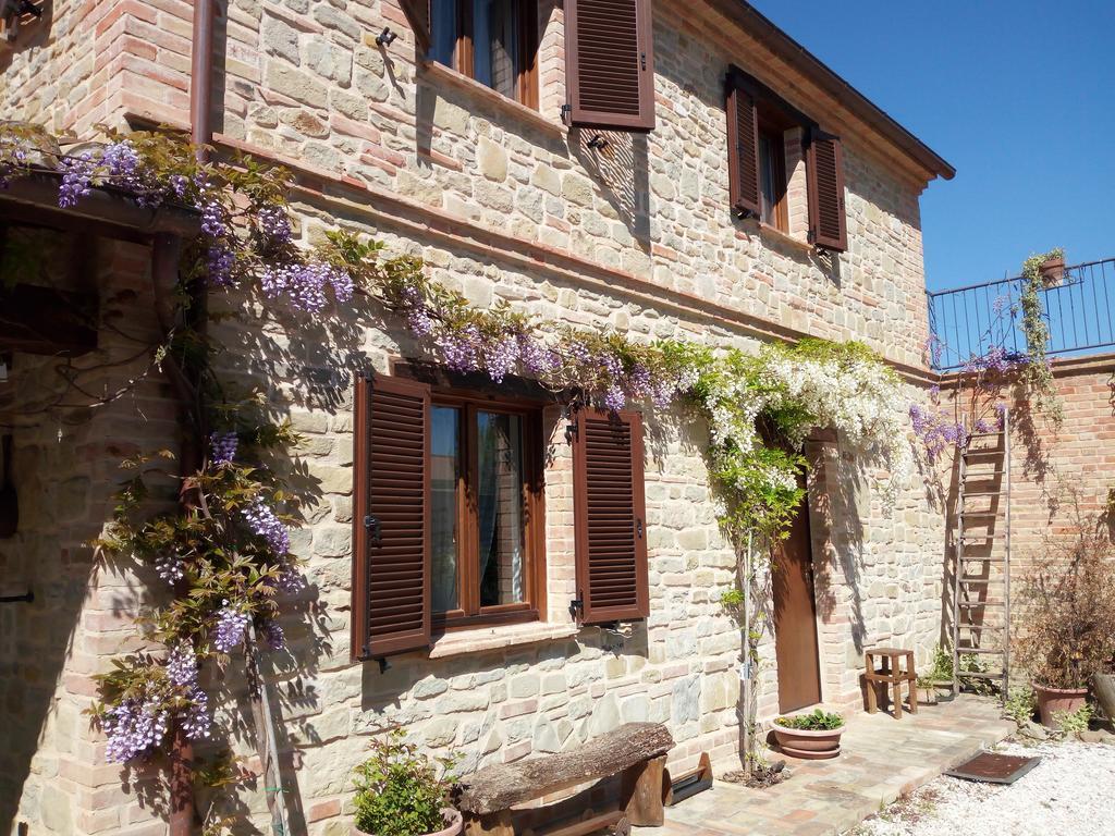 Casale San Martino Agriturismo Bio Sant'Angelo in Pontano Exterior photo