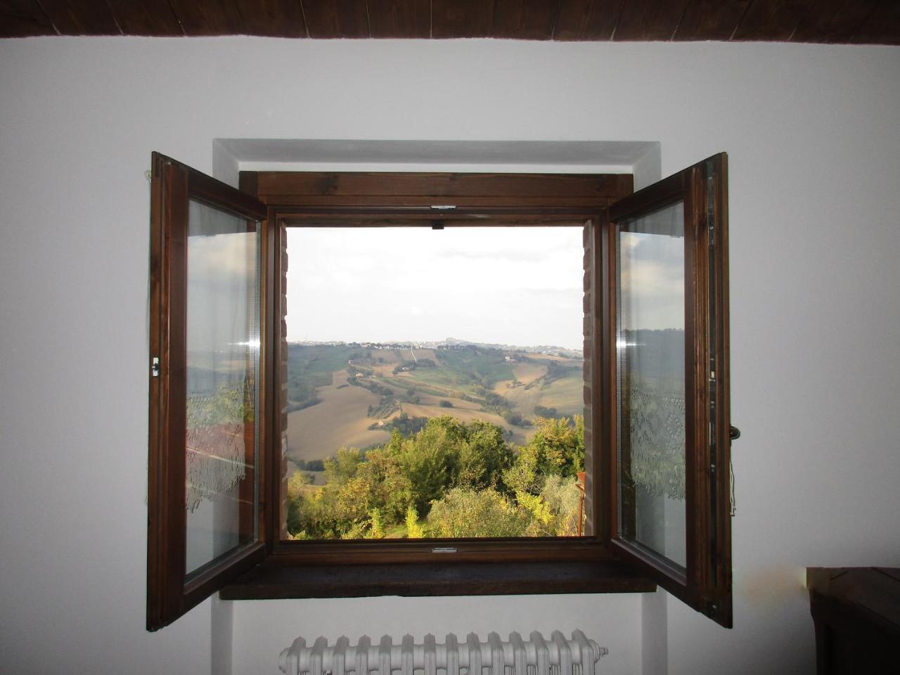 Casale San Martino Agriturismo Bio Sant'Angelo in Pontano Exterior photo