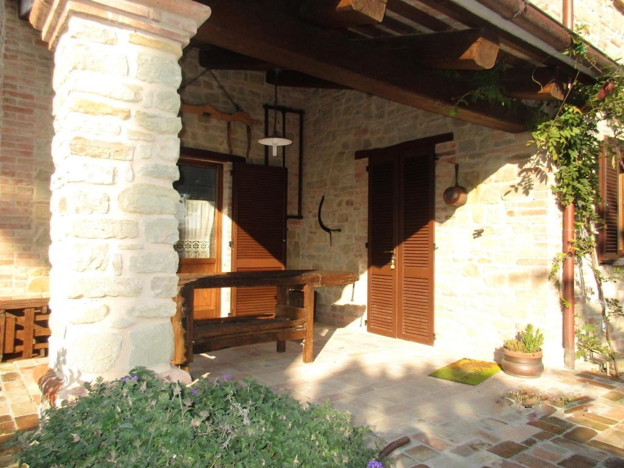 Casale San Martino Agriturismo Bio Sant'Angelo in Pontano Exterior photo