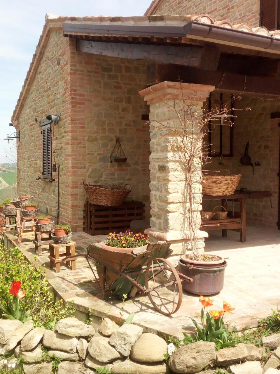 Casale San Martino Agriturismo Bio Sant'Angelo in Pontano Exterior photo